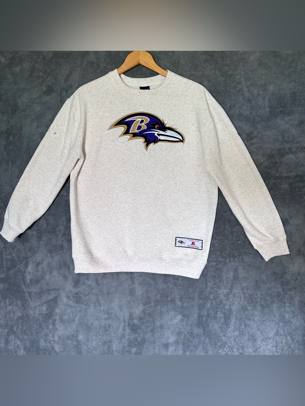 Baltimore Ravens Cream Embroidered Logo Crewneck Sweatshirt NFL AFC small
